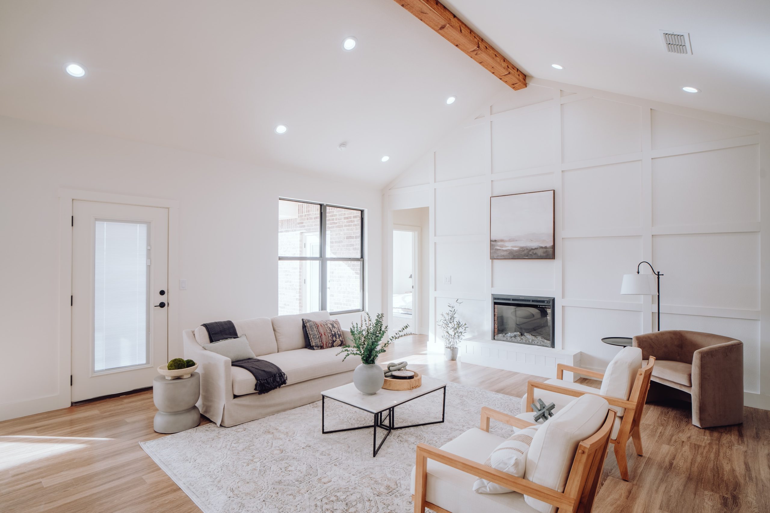 How to Create an Open Floor Plan: 7 Tips for a Spacious and Fluid Living Space